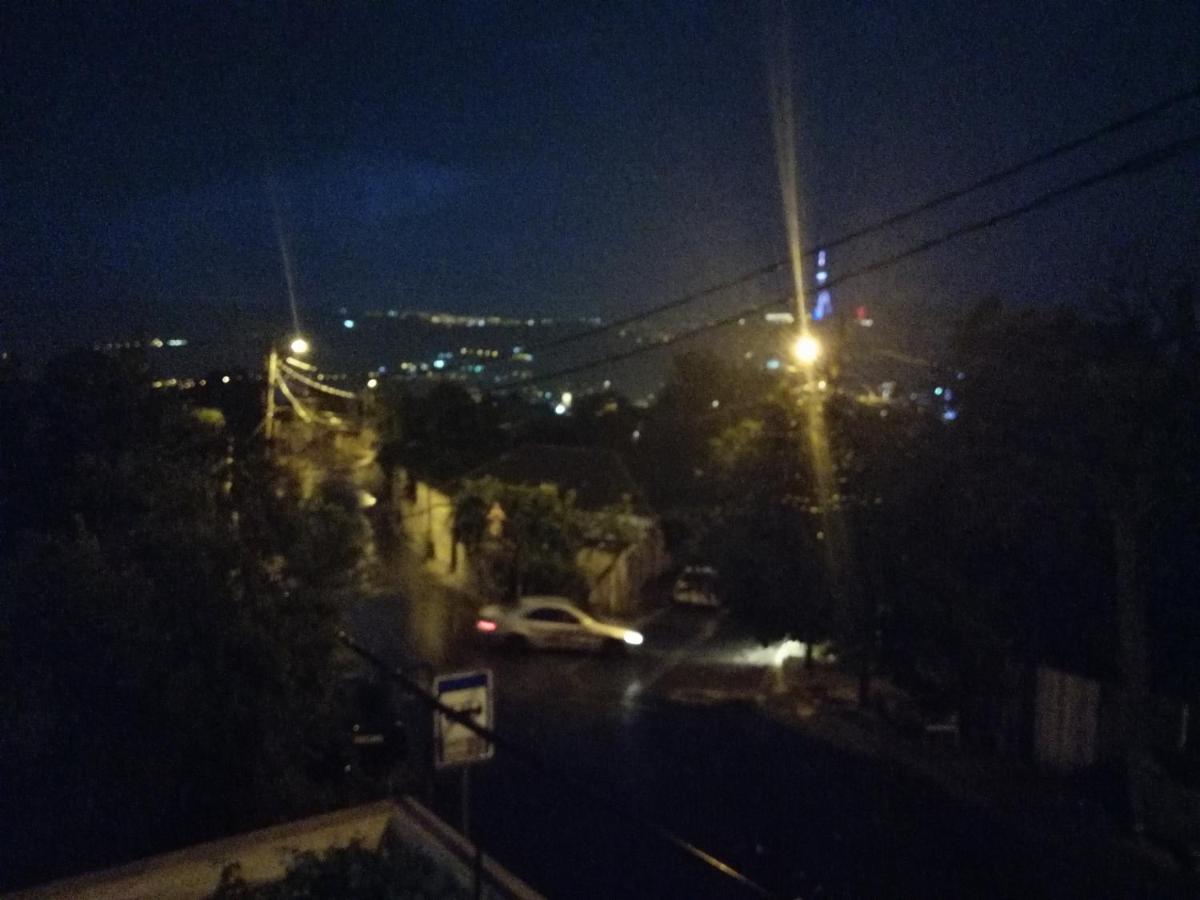 Guesthouse Different Tbilisi ภายนอก รูปภาพ
