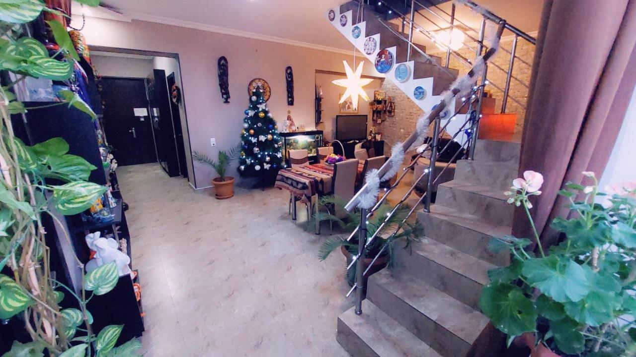 Guesthouse Different Tbilisi ภายนอก รูปภาพ