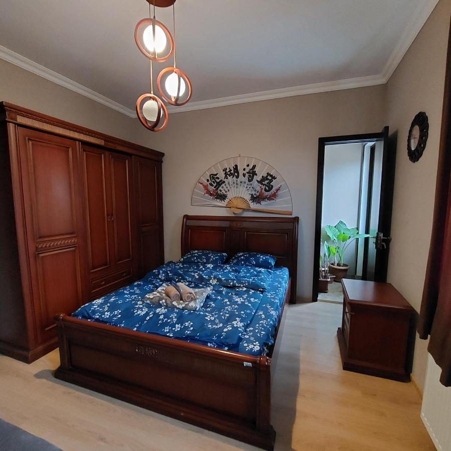 Guesthouse Different Tbilisi ภายนอก รูปภาพ