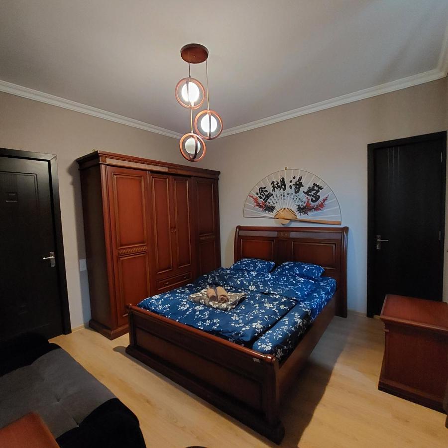 Guesthouse Different Tbilisi ภายนอก รูปภาพ