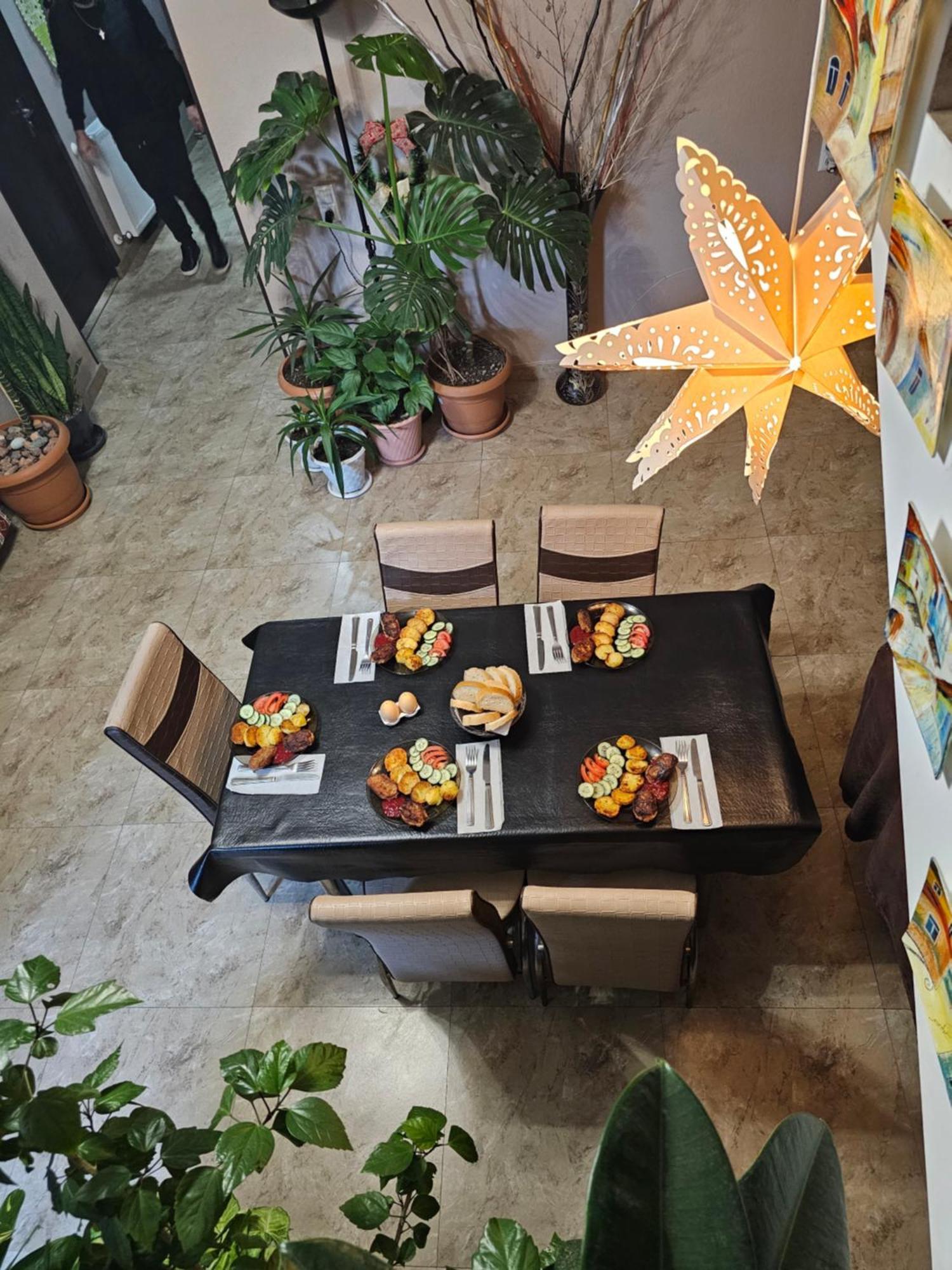 Guesthouse Different Tbilisi ภายนอก รูปภาพ