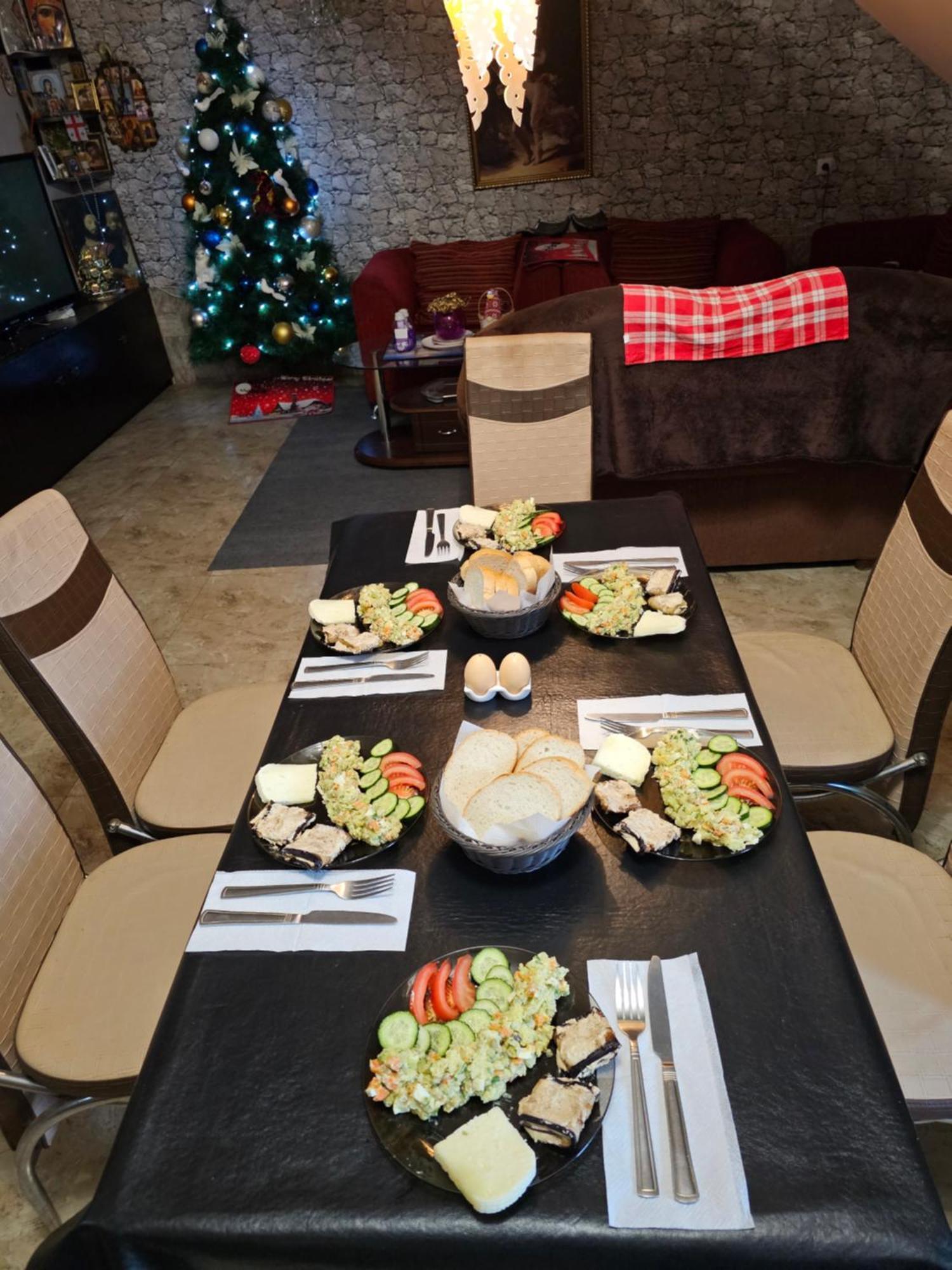 Guesthouse Different Tbilisi ภายนอก รูปภาพ
