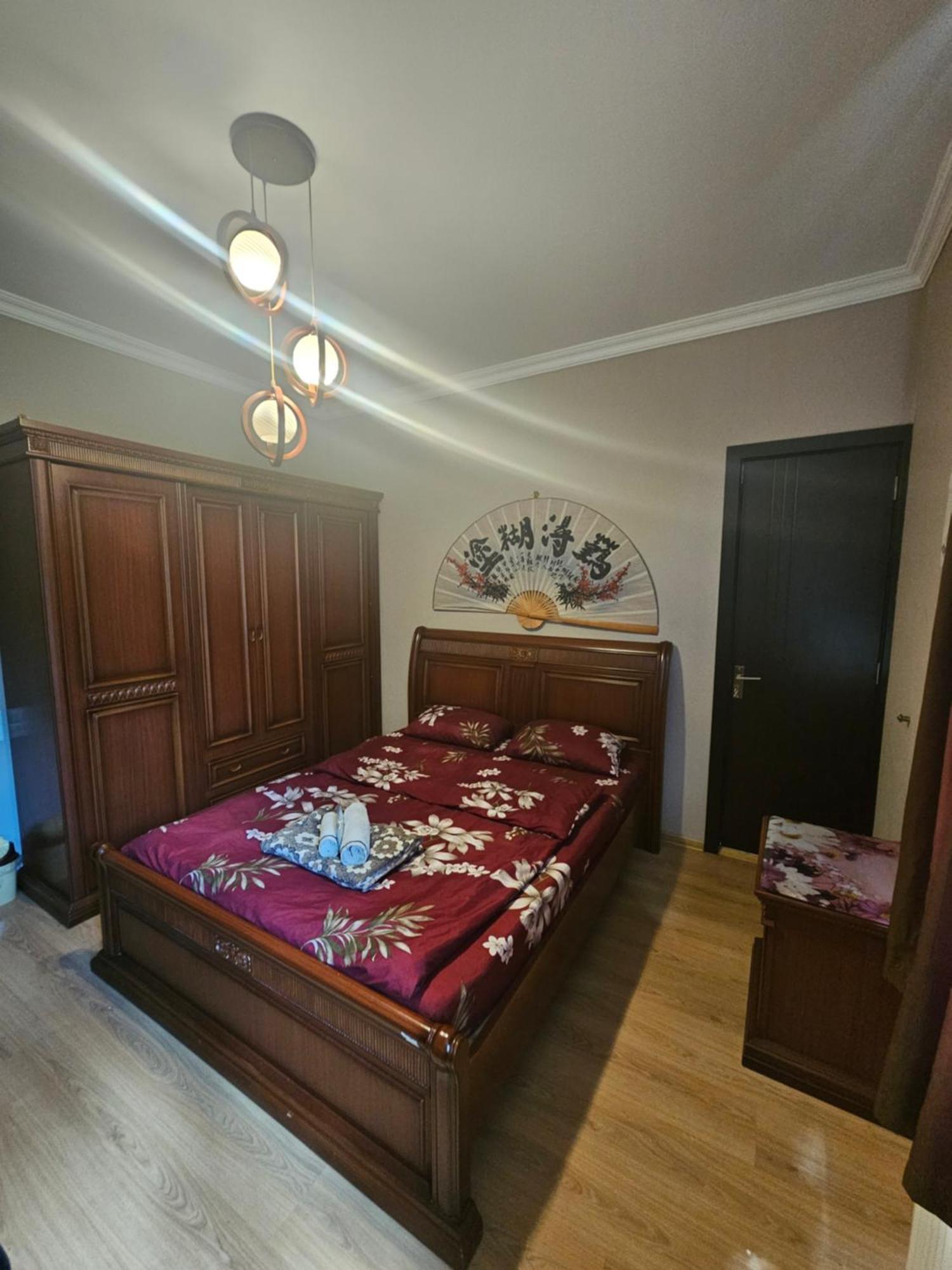 Guesthouse Different Tbilisi ภายนอก รูปภาพ