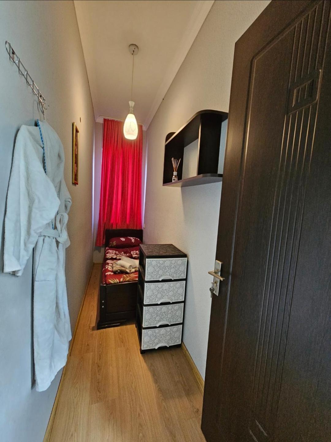 Guesthouse Different Tbilisi ภายนอก รูปภาพ