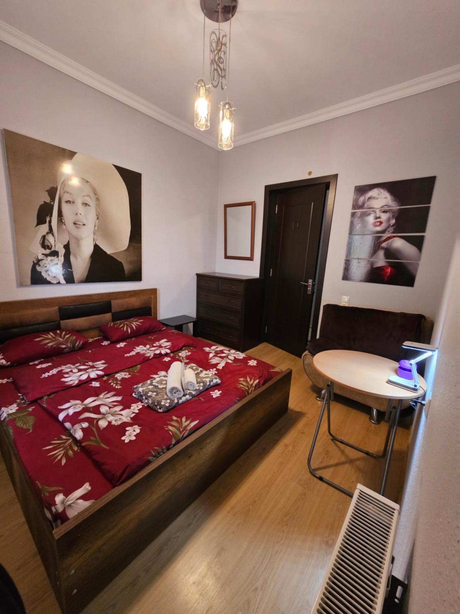 Guesthouse Different Tbilisi ภายนอก รูปภาพ